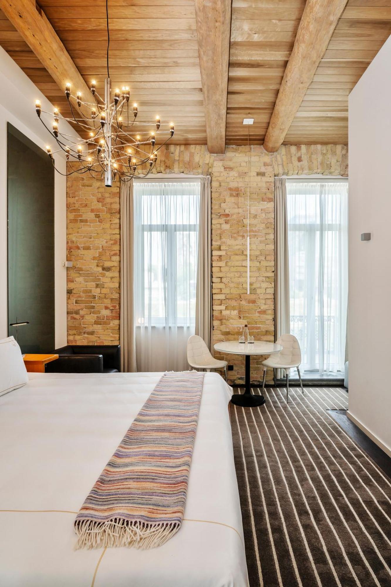 The Joseph Aparthotel Вилнюс Екстериор снимка